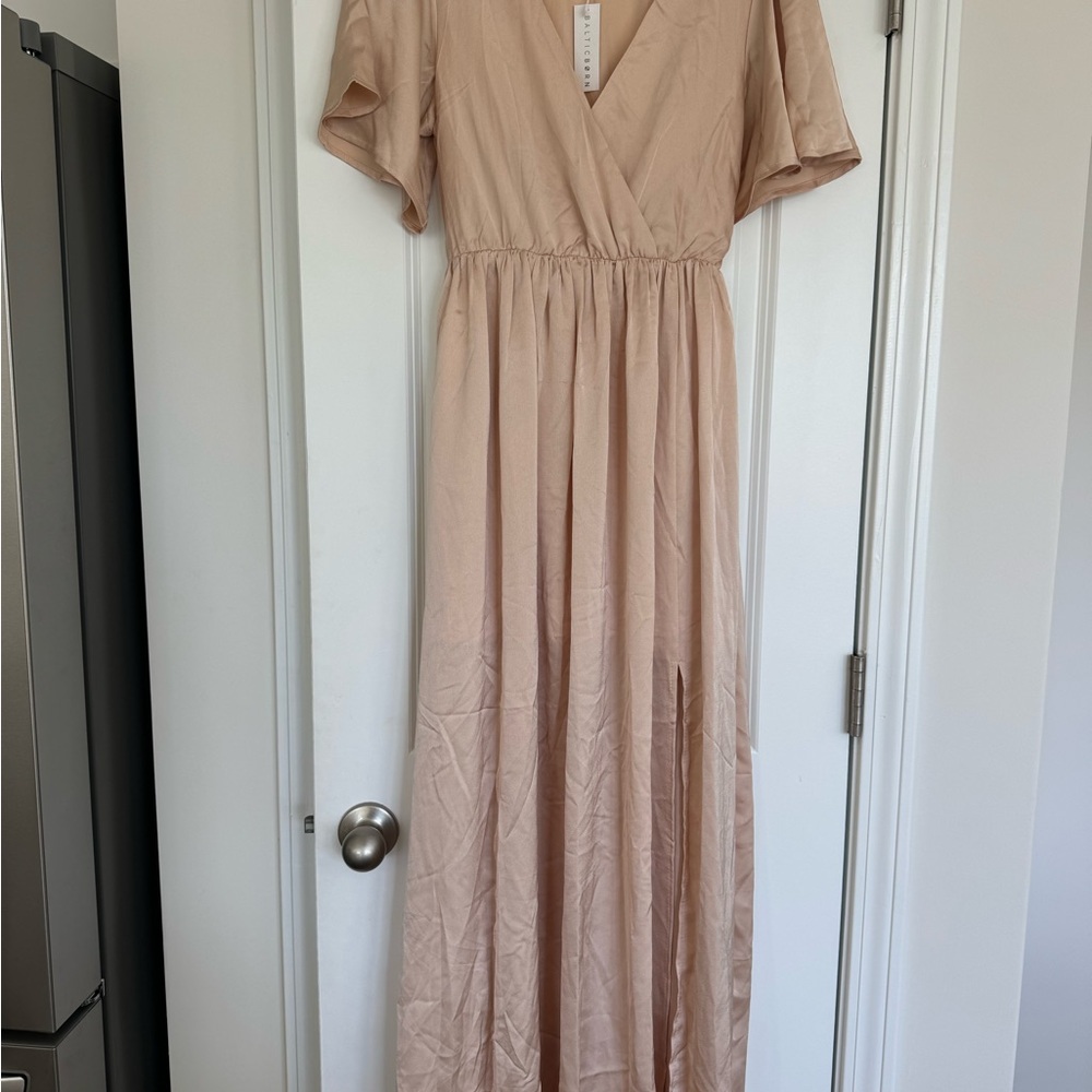 Elegant Beige Maxi Dress